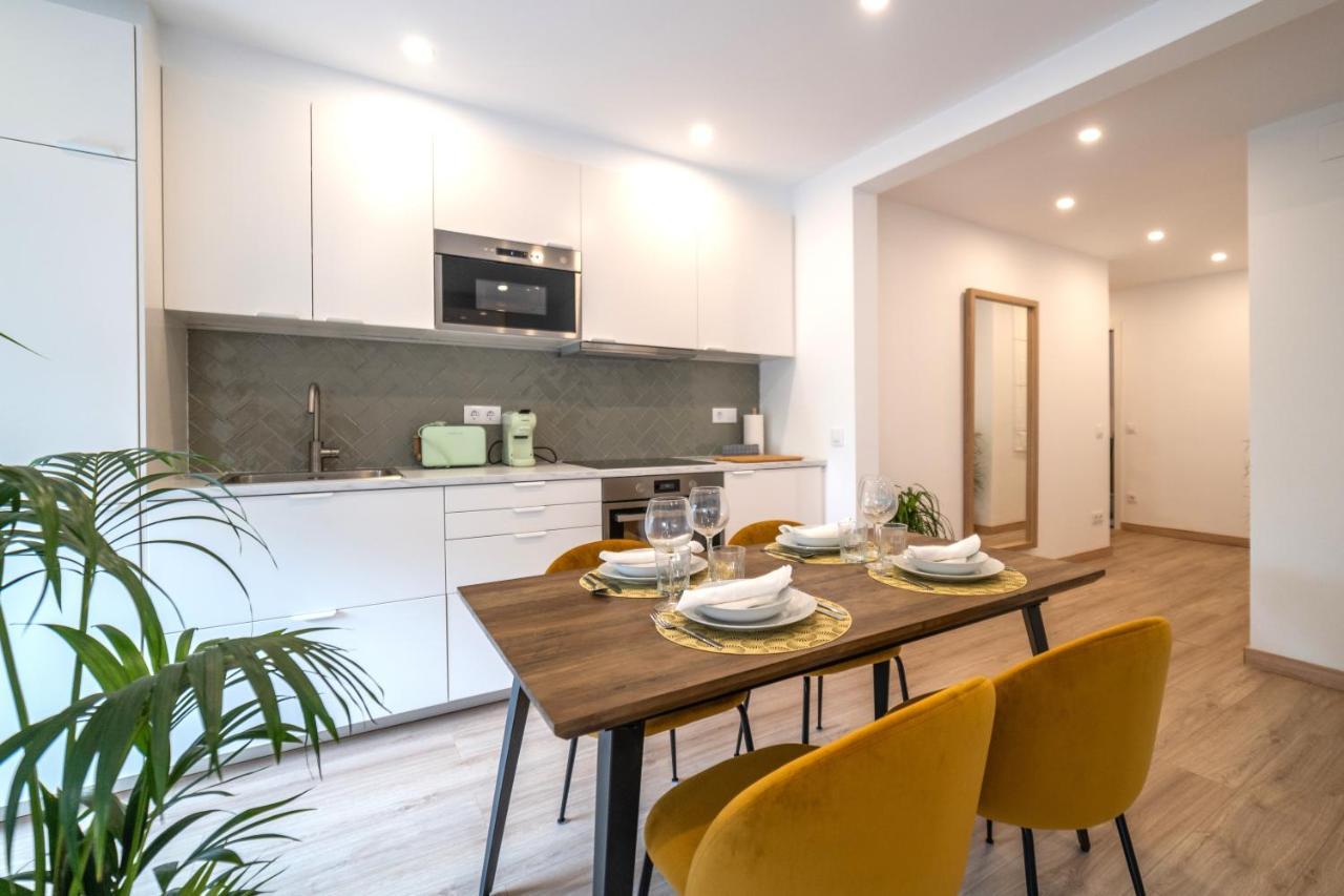 Soler Apartments Сант Адриа де Бесос Екстериор снимка