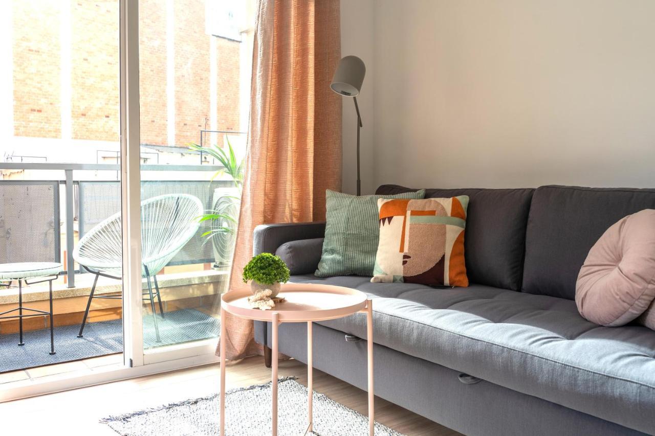 Soler Apartments Сант Адриа де Бесос Екстериор снимка