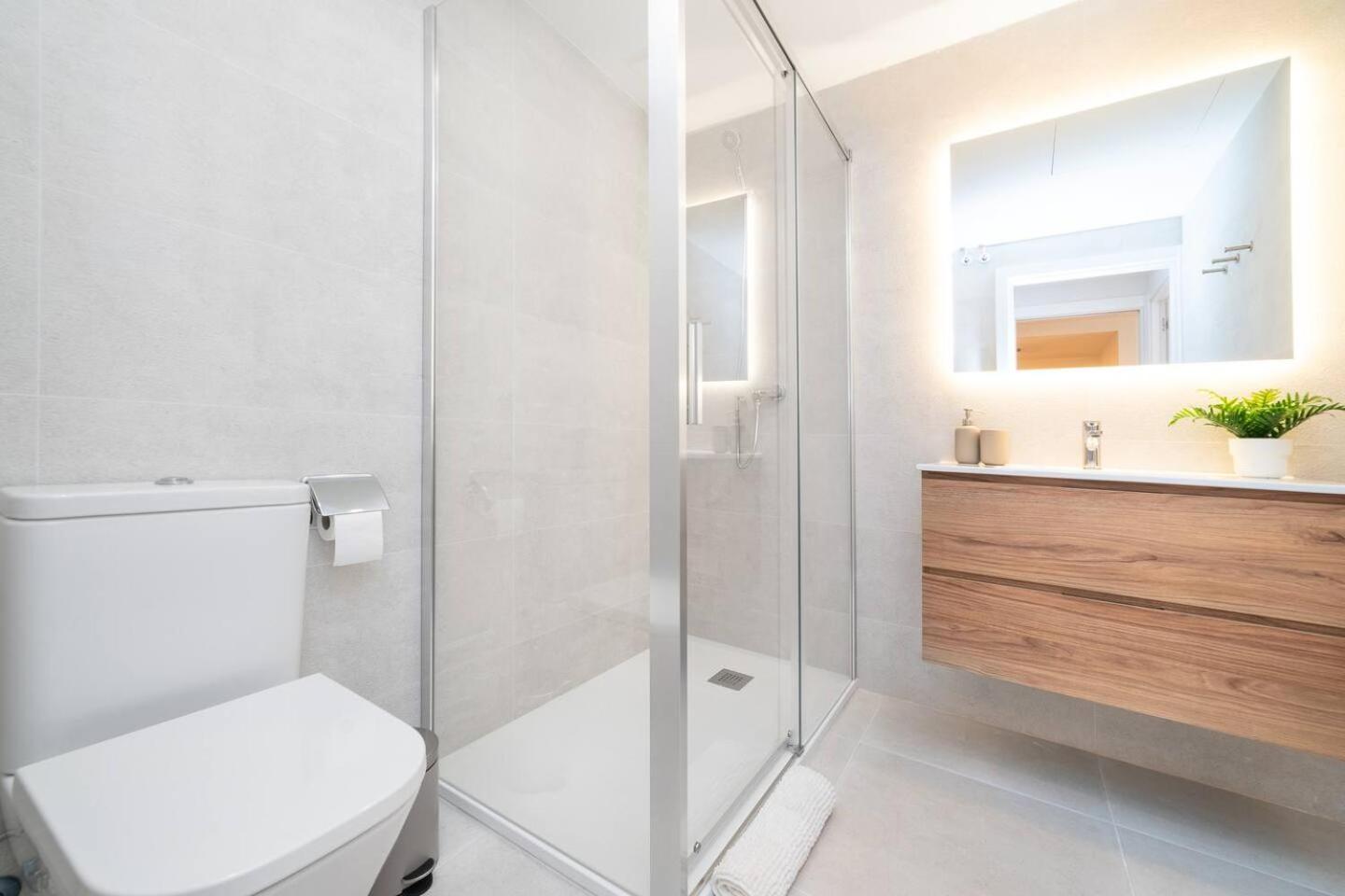 Soler Apartments Сант Адриа де Бесос Екстериор снимка