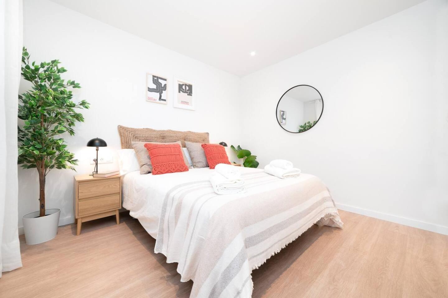 Soler Apartments Сант Адриа де Бесос Екстериор снимка