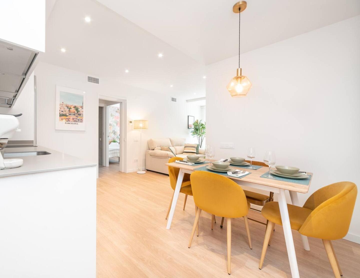 Soler Apartments Сант Адриа де Бесос Екстериор снимка